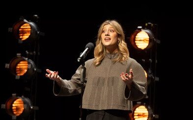 Bregje Iding wint HUMO’s Comedy Cup 2025
