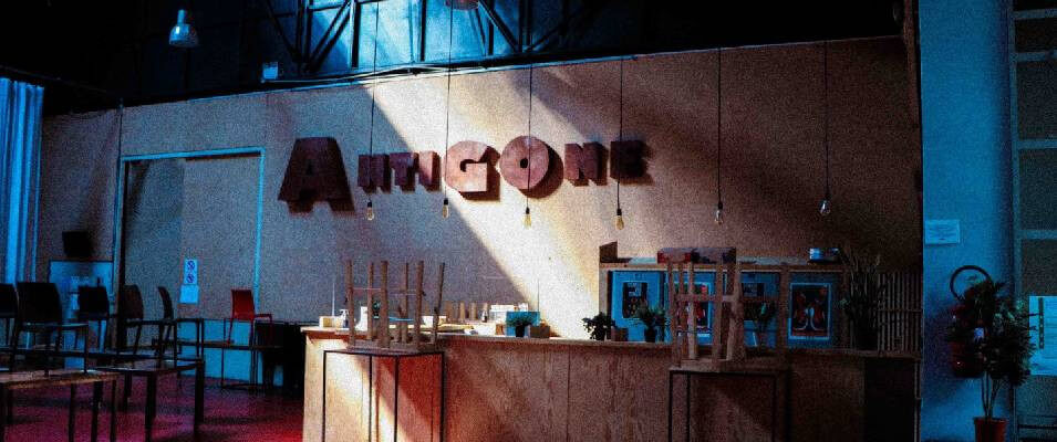 Afbeelding 2 van Antigone (Kortrijk)