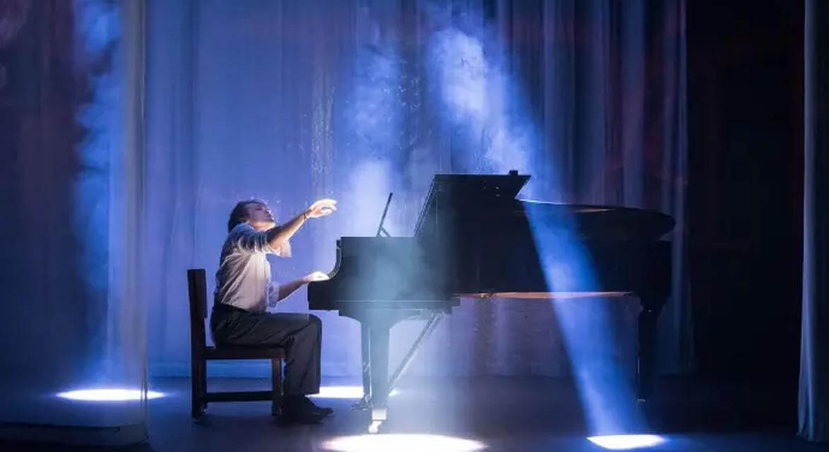 Foto van de voorstelling Glenn,  naissance d’un prodige in Brussel