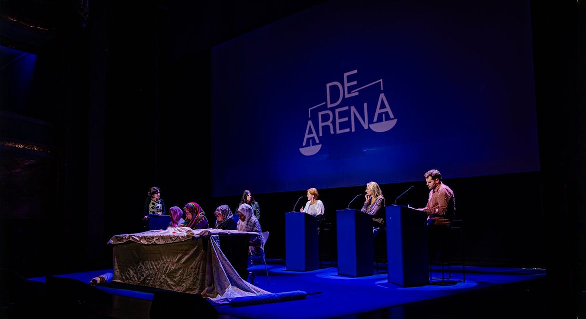 Afbeelding 1 bij recensie over DE ARENA - met Lisbeth Imbo & Petra De Sutter